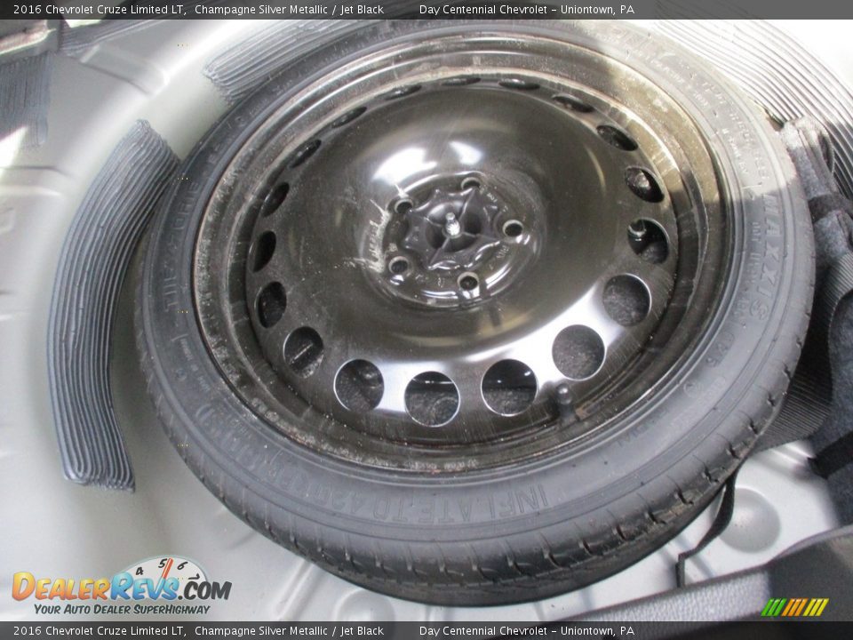 2016 Chevrolet Cruze Limited LT Champagne Silver Metallic / Jet Black Photo #21
