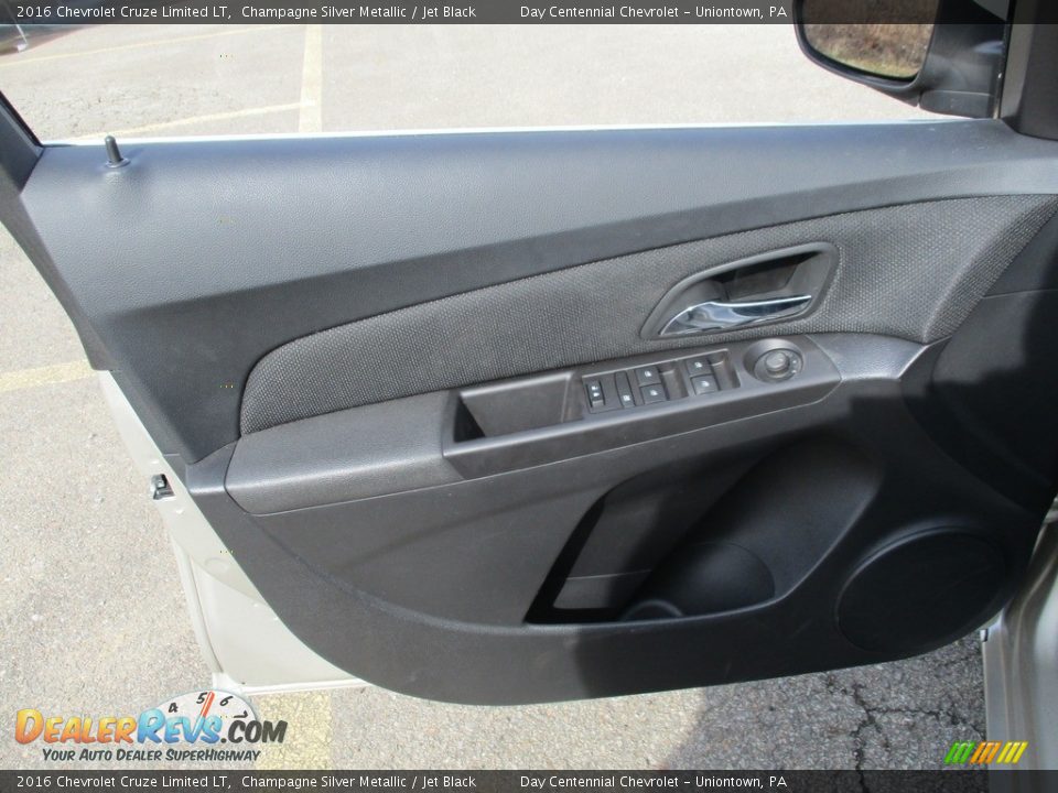 2016 Chevrolet Cruze Limited LT Champagne Silver Metallic / Jet Black Photo #23