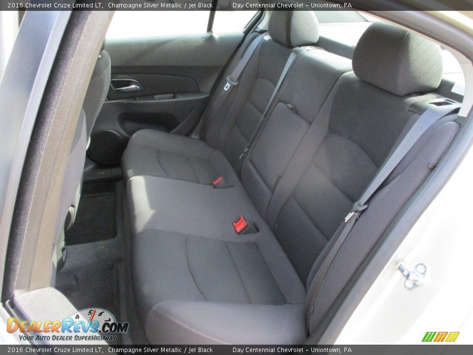 2016 Chevrolet Cruze Limited LT Champagne Silver Metallic / Jet Black Photo #25