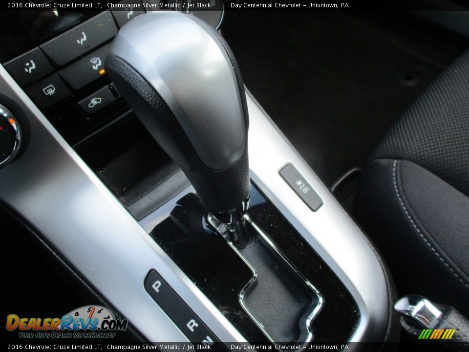 2016 Chevrolet Cruze Limited LT Champagne Silver Metallic / Jet Black Photo #29