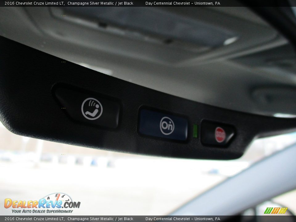 2016 Chevrolet Cruze Limited LT Champagne Silver Metallic / Jet Black Photo #32