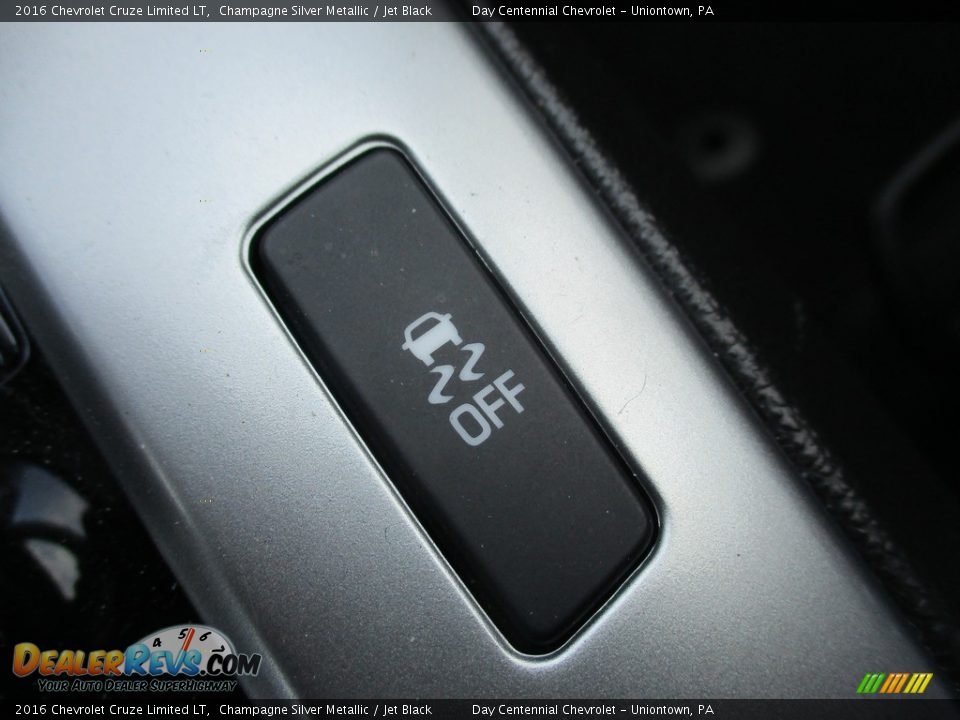 2016 Chevrolet Cruze Limited LT Champagne Silver Metallic / Jet Black Photo #34