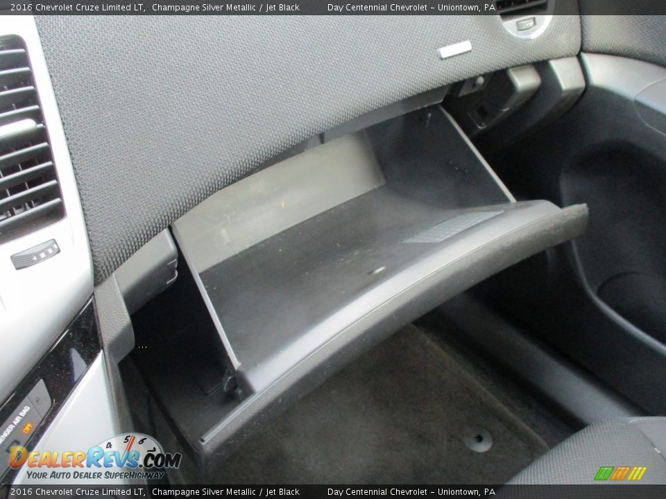 2016 Chevrolet Cruze Limited LT Champagne Silver Metallic / Jet Black Photo #35
