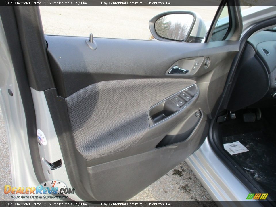 2019 Chevrolet Cruze LS Silver Ice Metallic / Black Photo #10
