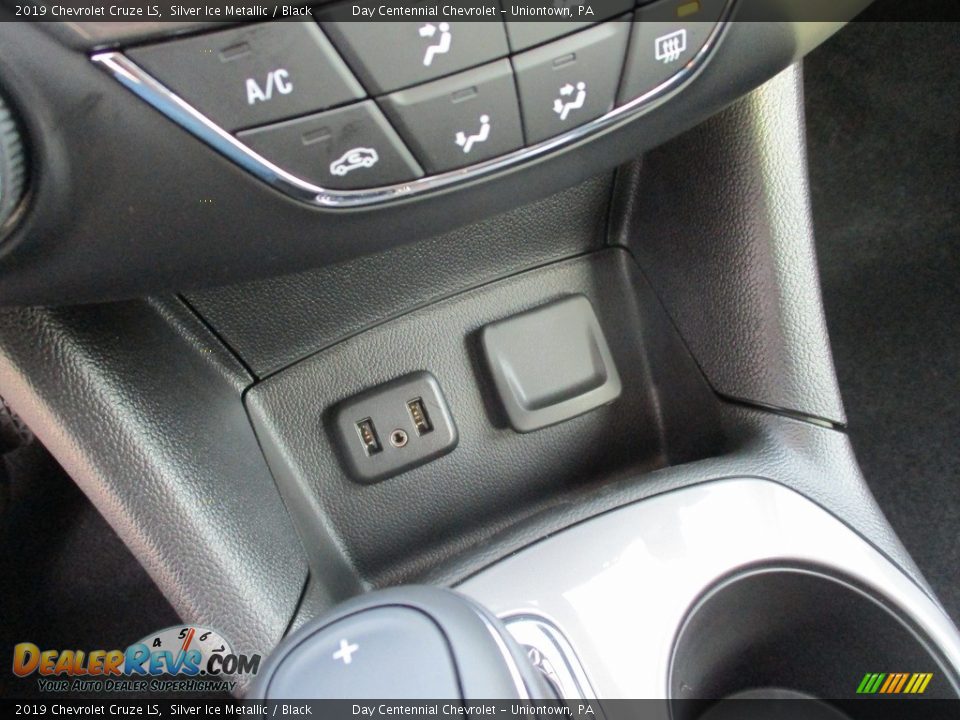 2019 Chevrolet Cruze LS Silver Ice Metallic / Black Photo #5