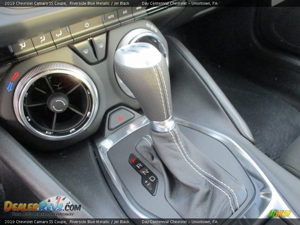 2019 Chevrolet Camaro SS Coupe Shifter Photo #20