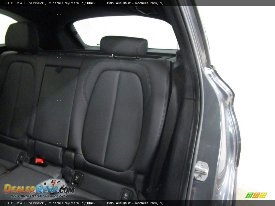 2016 BMW X1 xDrive28i Mineral Grey Metallic / Black Photo #11
