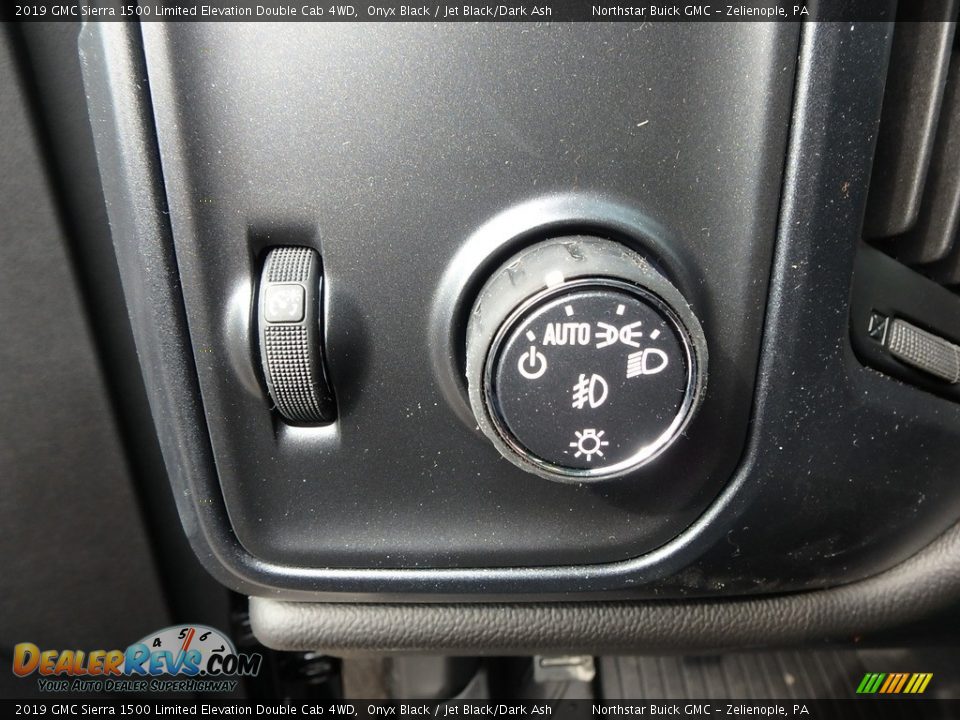 2019 GMC Sierra 1500 Limited Elevation Double Cab 4WD Onyx Black / Jet Black/Dark Ash Photo #17