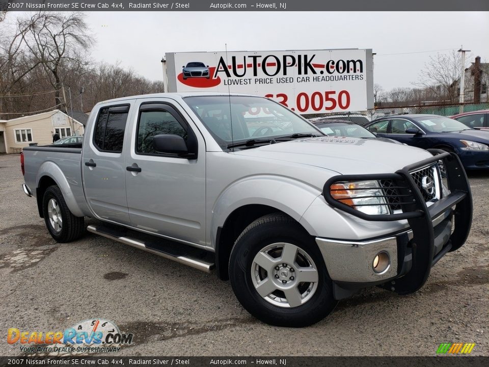 2007 Nissan Frontier SE Crew Cab 4x4 Radiant Silver / Steel Photo #1