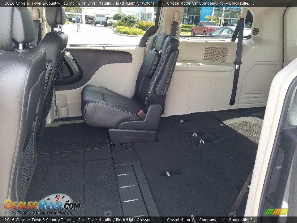 2016 Chrysler Town & Country Touring Billet Silver Metallic / Black/Light Graystone Photo #10