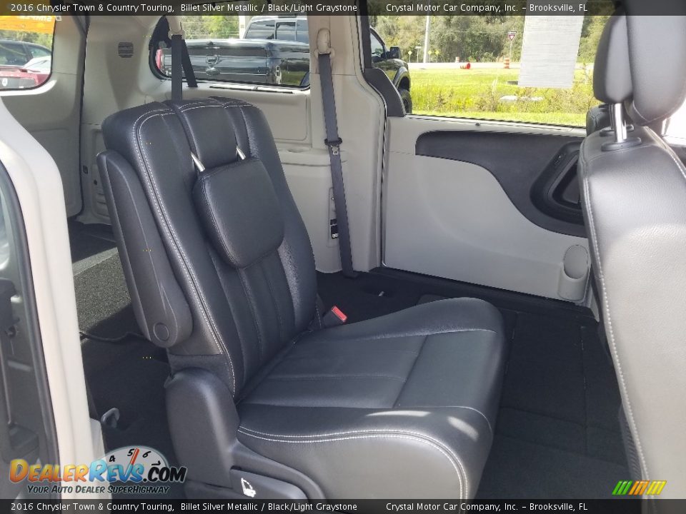 2016 Chrysler Town & Country Touring Billet Silver Metallic / Black/Light Graystone Photo #11