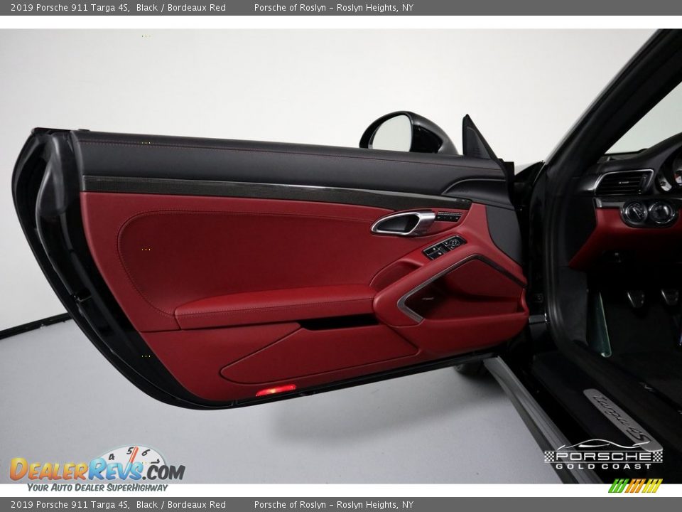 Door Panel of 2019 Porsche 911 Targa 4S Photo #10