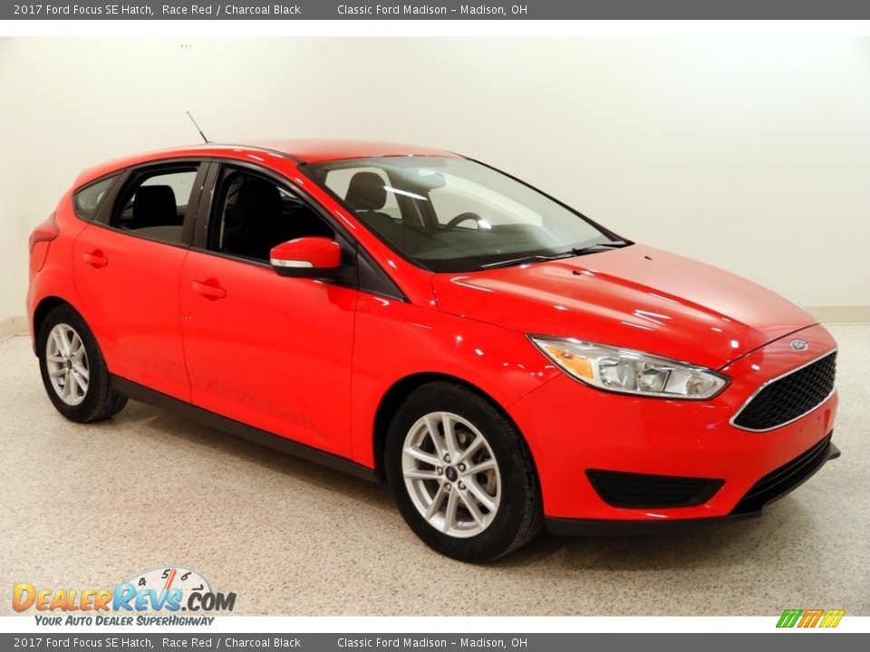 2017 Ford Focus SE Hatch Race Red / Charcoal Black Photo #1