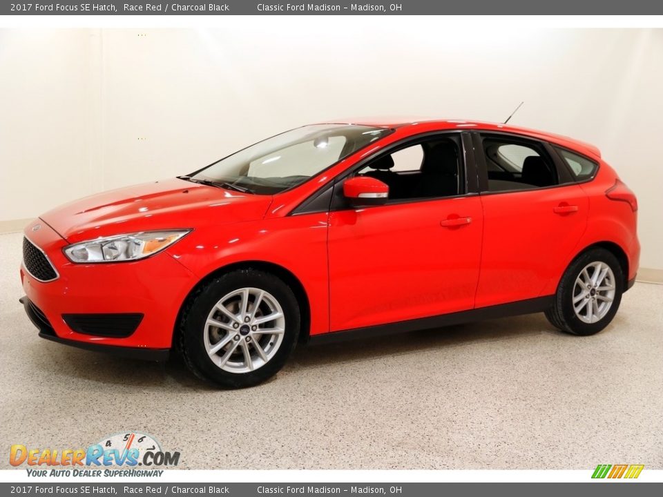 2017 Ford Focus SE Hatch Race Red / Charcoal Black Photo #3