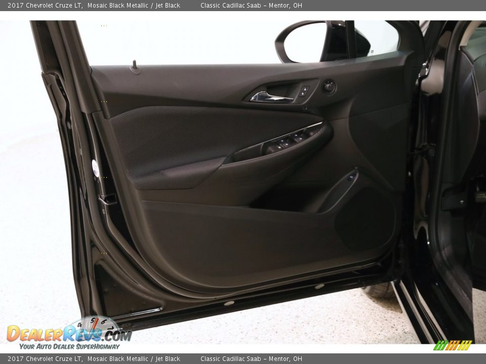 2017 Chevrolet Cruze LT Mosaic Black Metallic / Jet Black Photo #4