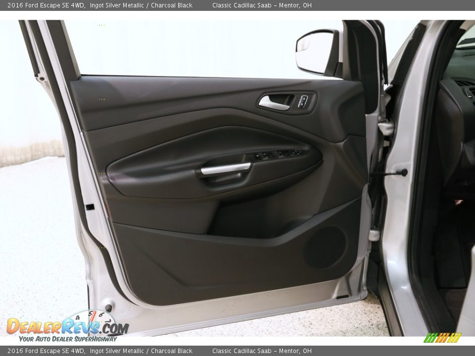 2016 Ford Escape SE 4WD Ingot Silver Metallic / Charcoal Black Photo #5