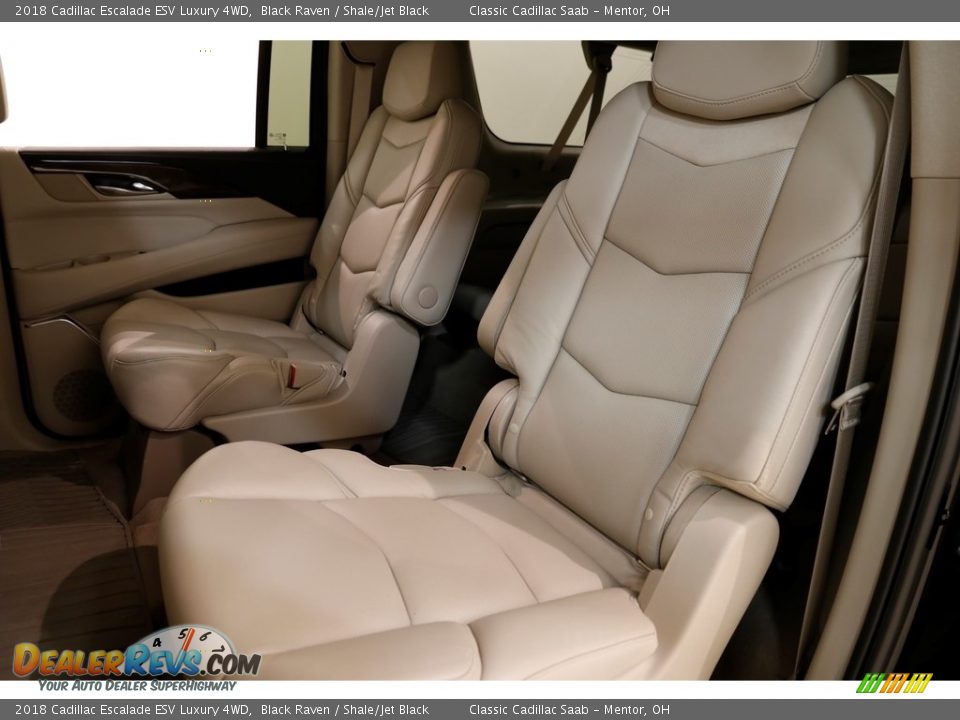 2018 Cadillac Escalade ESV Luxury 4WD Black Raven / Shale/Jet Black Photo #24