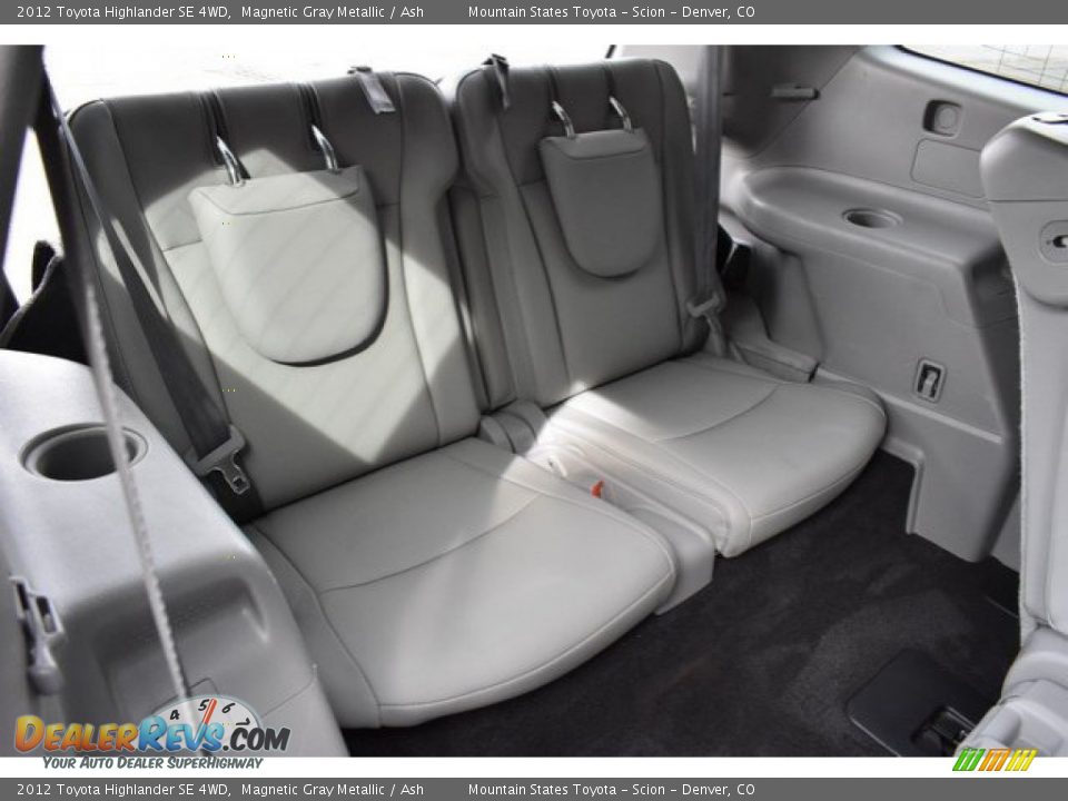 2012 Toyota Highlander SE 4WD Magnetic Gray Metallic / Ash Photo #25