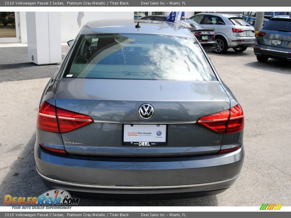 2016 Volkswagen Passat S Sedan Platinum Gray Metallic / Titan Black Photo #8
