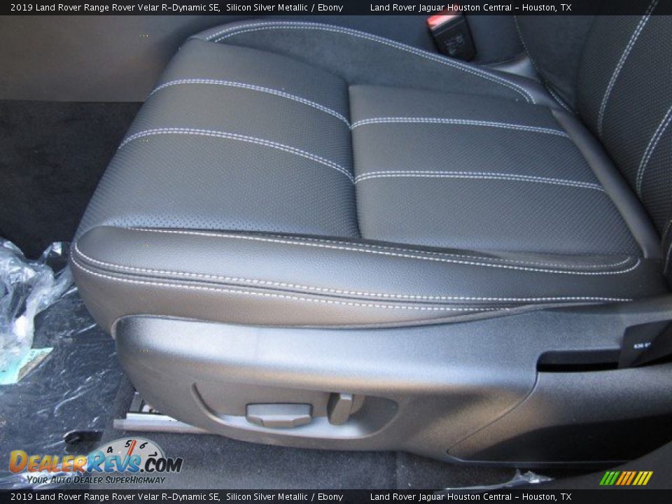 2019 Land Rover Range Rover Velar R-Dynamic SE Silicon Silver Metallic / Ebony Photo #25
