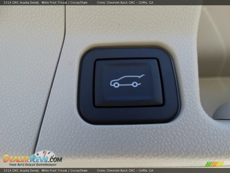 2019 GMC Acadia Denali White Frost Tricoat / Cocoa/Shale Photo #29