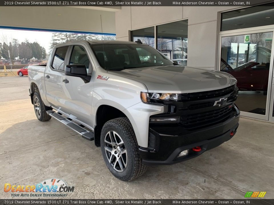 2019 Chevrolet Silverado 1500 LT Z71 Trail Boss Crew Cab 4WD Silver Ice Metallic / Jet Black Photo #1