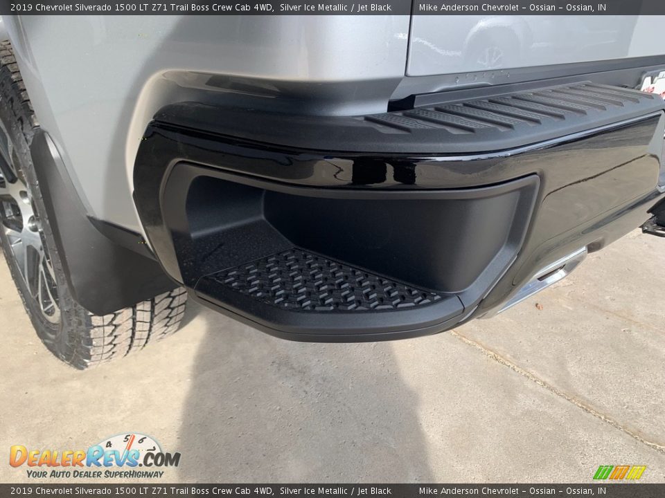 2019 Chevrolet Silverado 1500 LT Z71 Trail Boss Crew Cab 4WD Silver Ice Metallic / Jet Black Photo #8