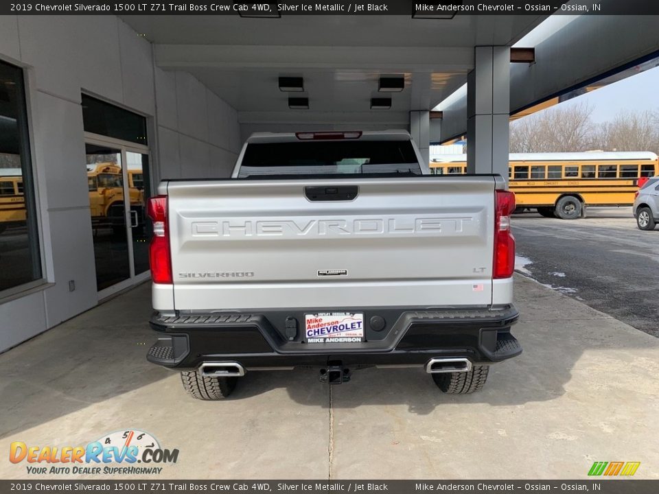 2019 Chevrolet Silverado 1500 LT Z71 Trail Boss Crew Cab 4WD Silver Ice Metallic / Jet Black Photo #9