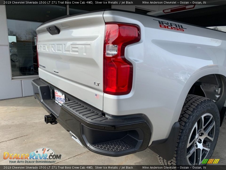 2019 Chevrolet Silverado 1500 LT Z71 Trail Boss Crew Cab 4WD Silver Ice Metallic / Jet Black Photo #12