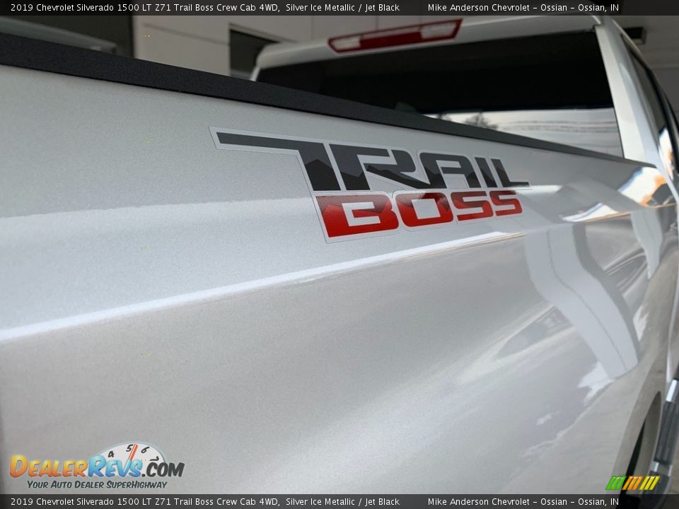 2019 Chevrolet Silverado 1500 LT Z71 Trail Boss Crew Cab 4WD Silver Ice Metallic / Jet Black Photo #13