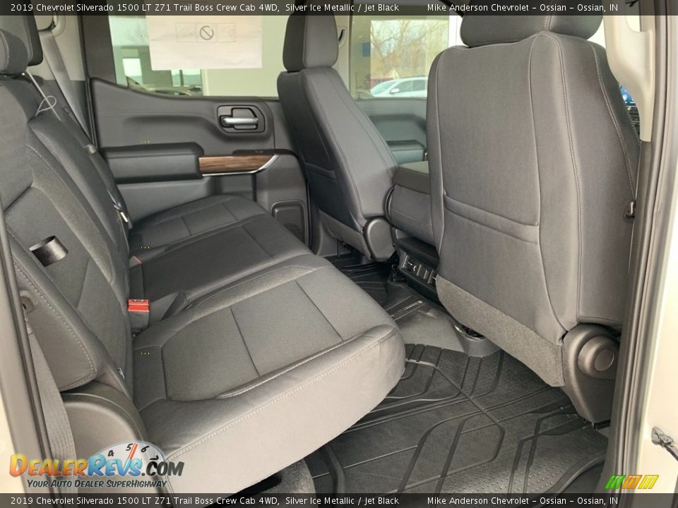 2019 Chevrolet Silverado 1500 LT Z71 Trail Boss Crew Cab 4WD Silver Ice Metallic / Jet Black Photo #26