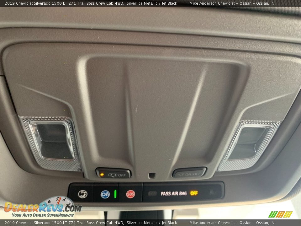 2019 Chevrolet Silverado 1500 LT Z71 Trail Boss Crew Cab 4WD Silver Ice Metallic / Jet Black Photo #35