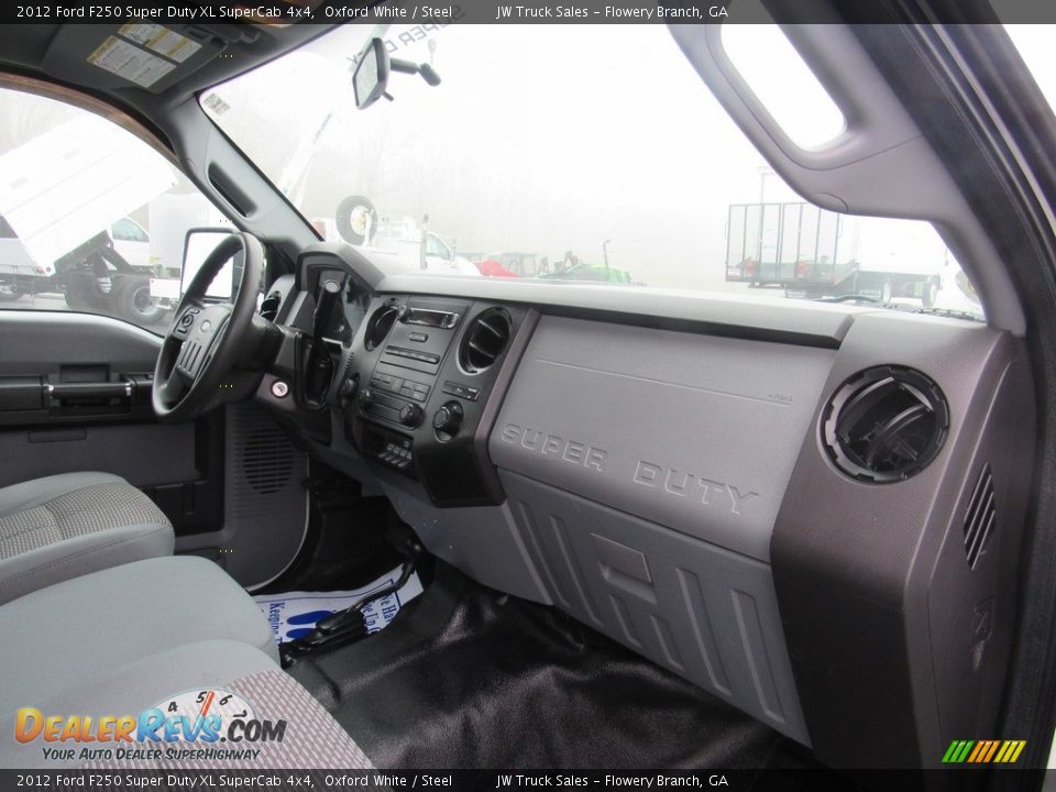 2012 Ford F250 Super Duty XL SuperCab 4x4 Oxford White / Steel Photo #30