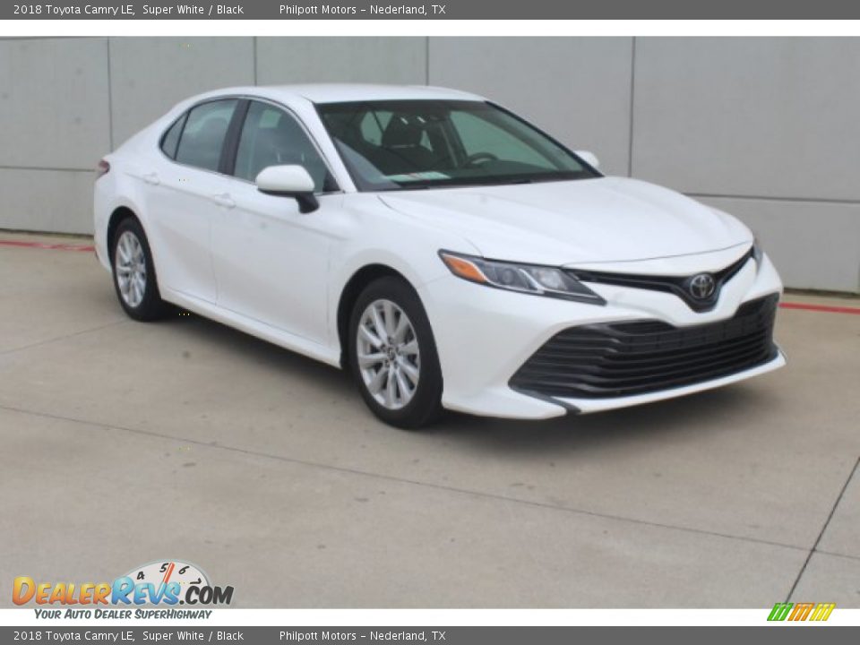 2018 Toyota Camry LE Super White / Black Photo #2