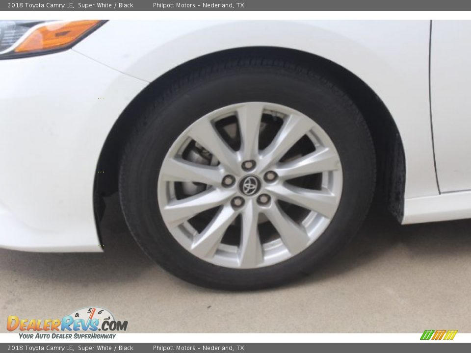 2018 Toyota Camry LE Super White / Black Photo #5