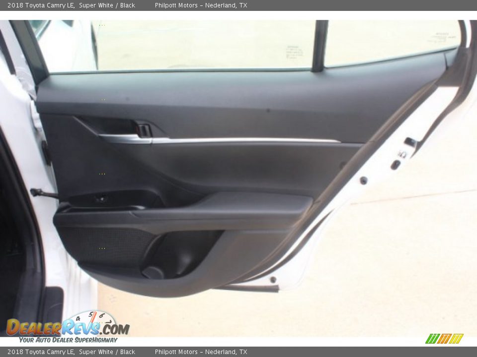 2018 Toyota Camry LE Super White / Black Photo #22