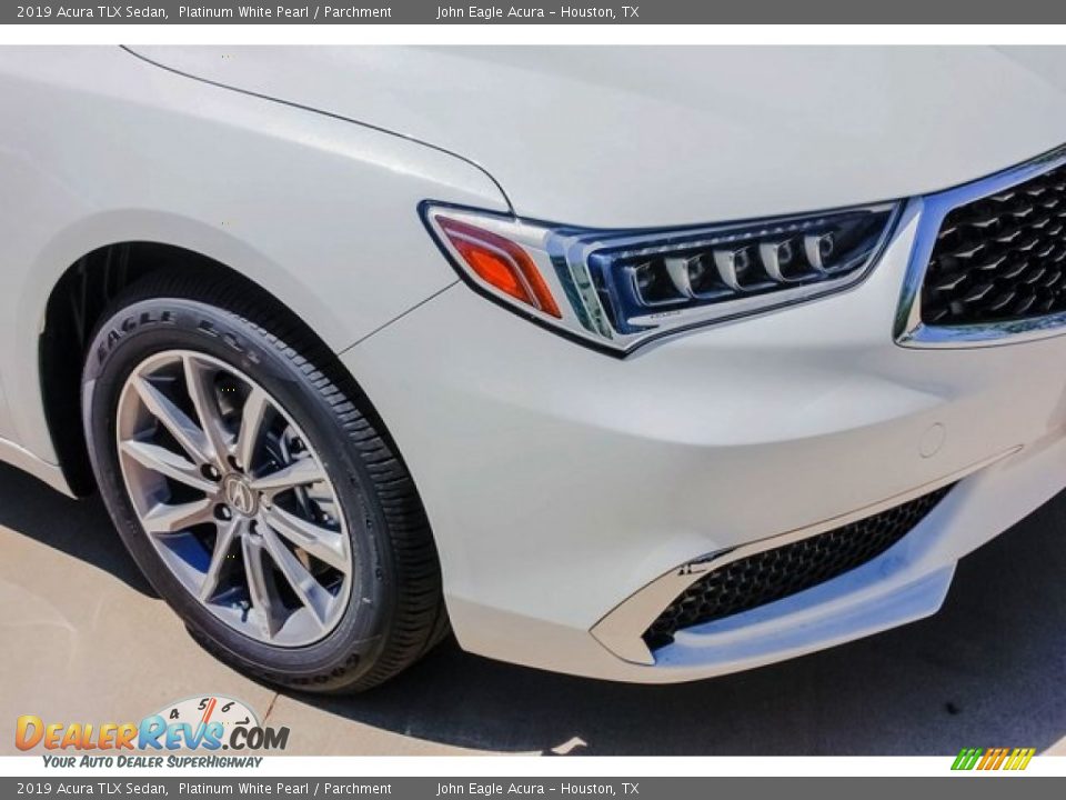 2019 Acura TLX Sedan Platinum White Pearl / Parchment Photo #10