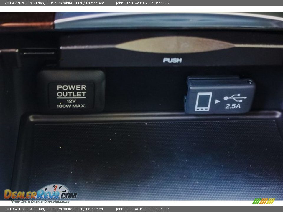 2019 Acura TLX Sedan Platinum White Pearl / Parchment Photo #28