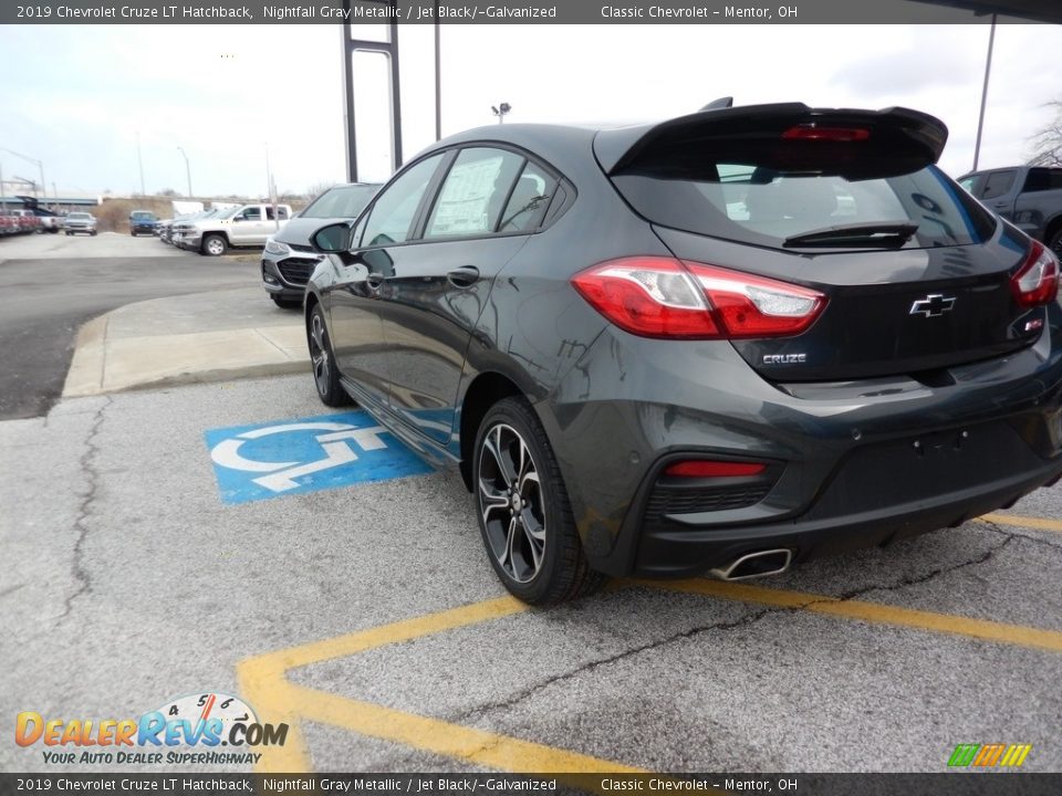 2019 Chevrolet Cruze LT Hatchback Nightfall Gray Metallic / Jet Black/­Galvanized Photo #5