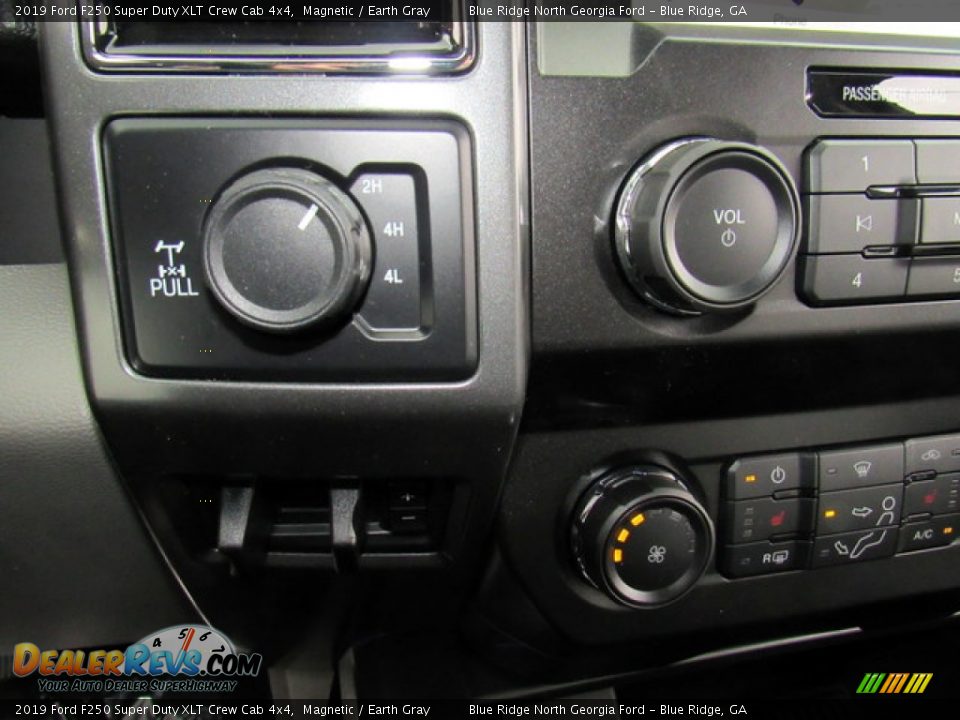 2019 Ford F250 Super Duty XLT Crew Cab 4x4 Magnetic / Earth Gray Photo #27
