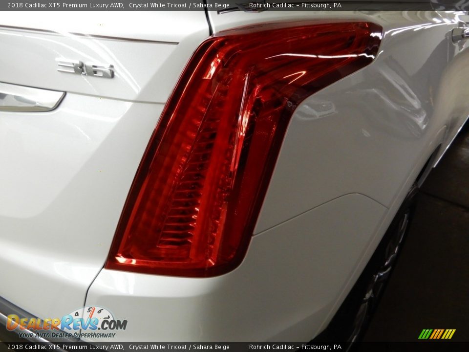 2018 Cadillac XT5 Premium Luxury AWD Crystal White Tricoat / Sahara Beige Photo #11