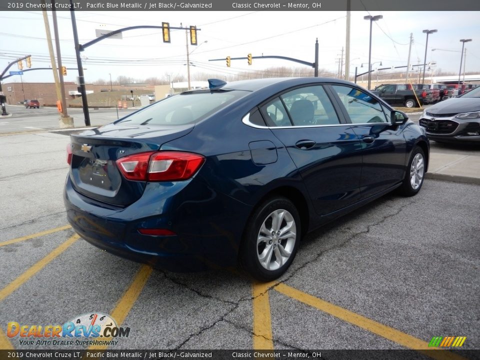 2019 Chevrolet Cruze LT Pacific Blue Metallic / Jet Black/­Galvanized Photo #4