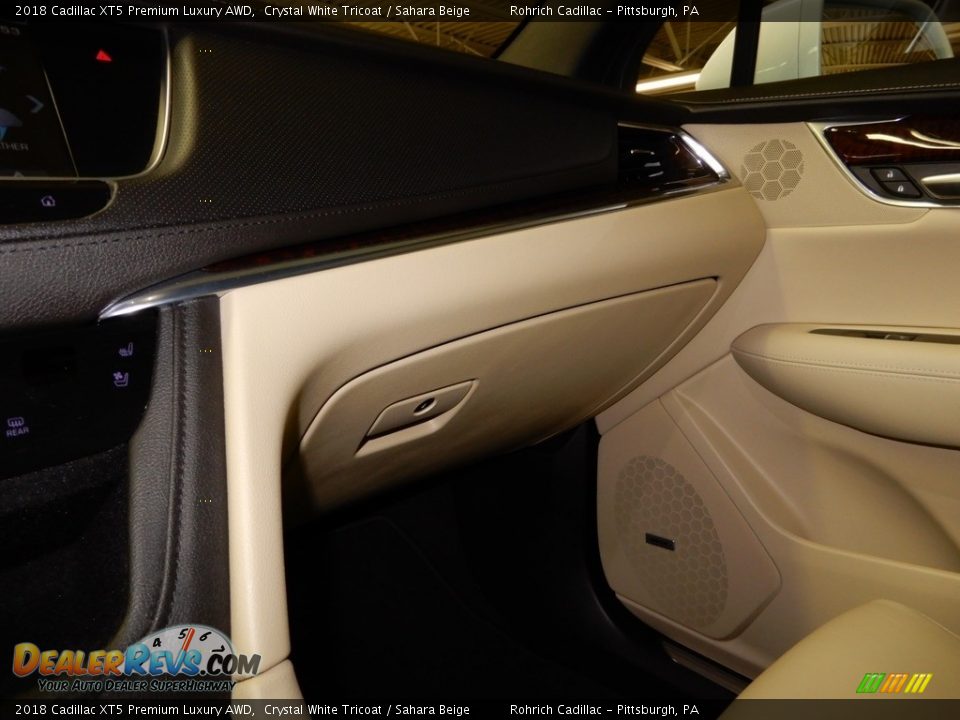2018 Cadillac XT5 Premium Luxury AWD Crystal White Tricoat / Sahara Beige Photo #21
