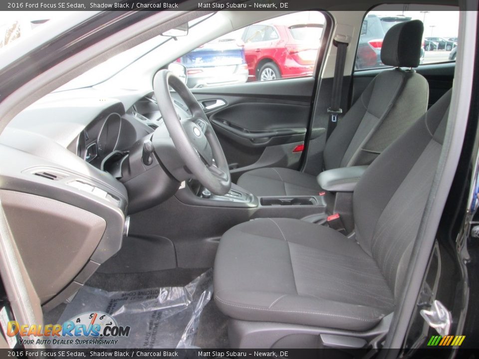 2016 Ford Focus SE Sedan Shadow Black / Charcoal Black Photo #13