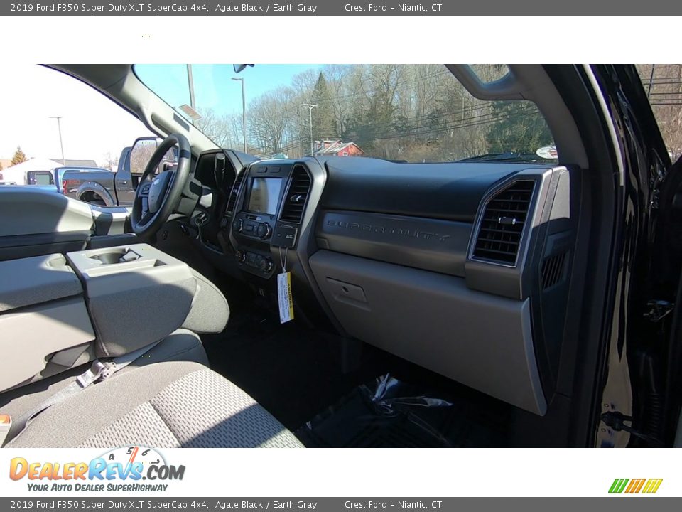 2019 Ford F350 Super Duty XLT SuperCab 4x4 Agate Black / Earth Gray Photo #24