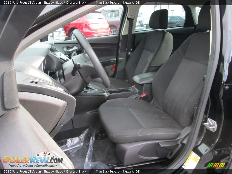 2016 Ford Focus SE Sedan Shadow Black / Charcoal Black Photo #16
