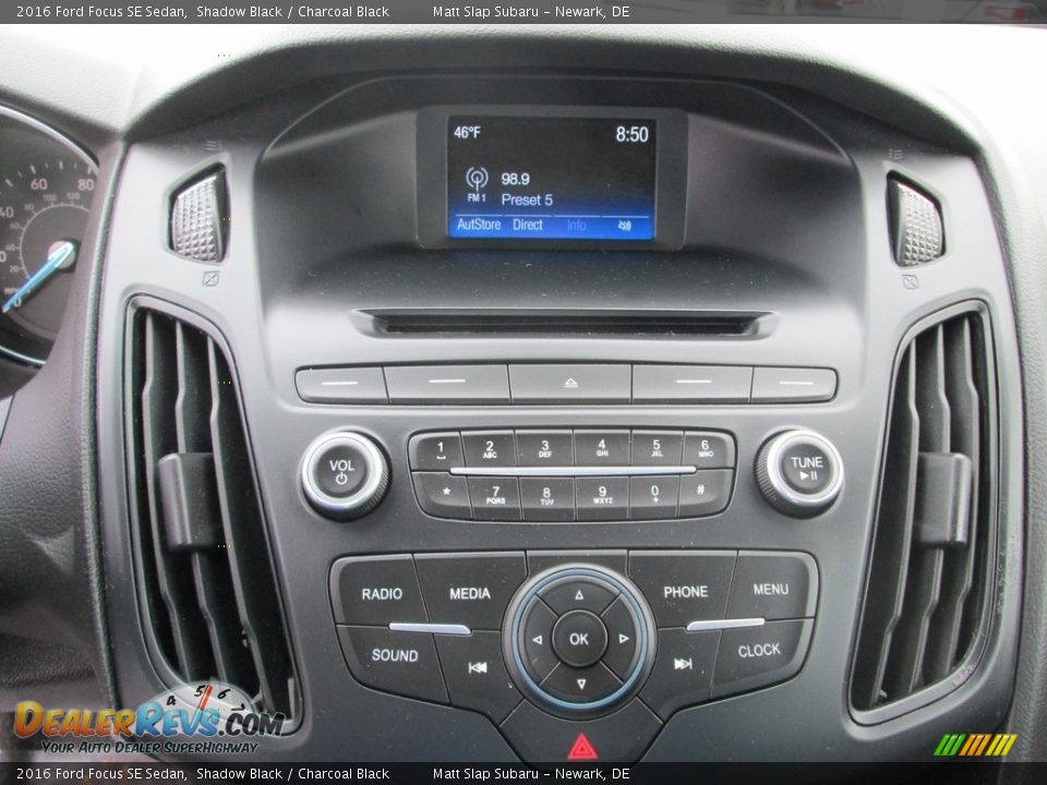 2016 Ford Focus SE Sedan Shadow Black / Charcoal Black Photo #25
