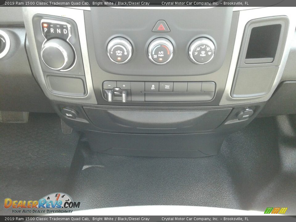 2019 Ram 1500 Classic Tradesman Quad Cab Bright White / Black/Diesel Gray Photo #16