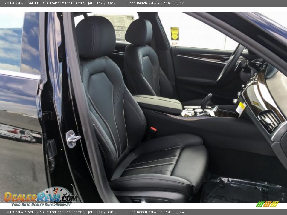 2019 BMW 5 Series 530e iPerformance Sedan Jet Black / Black Photo #5