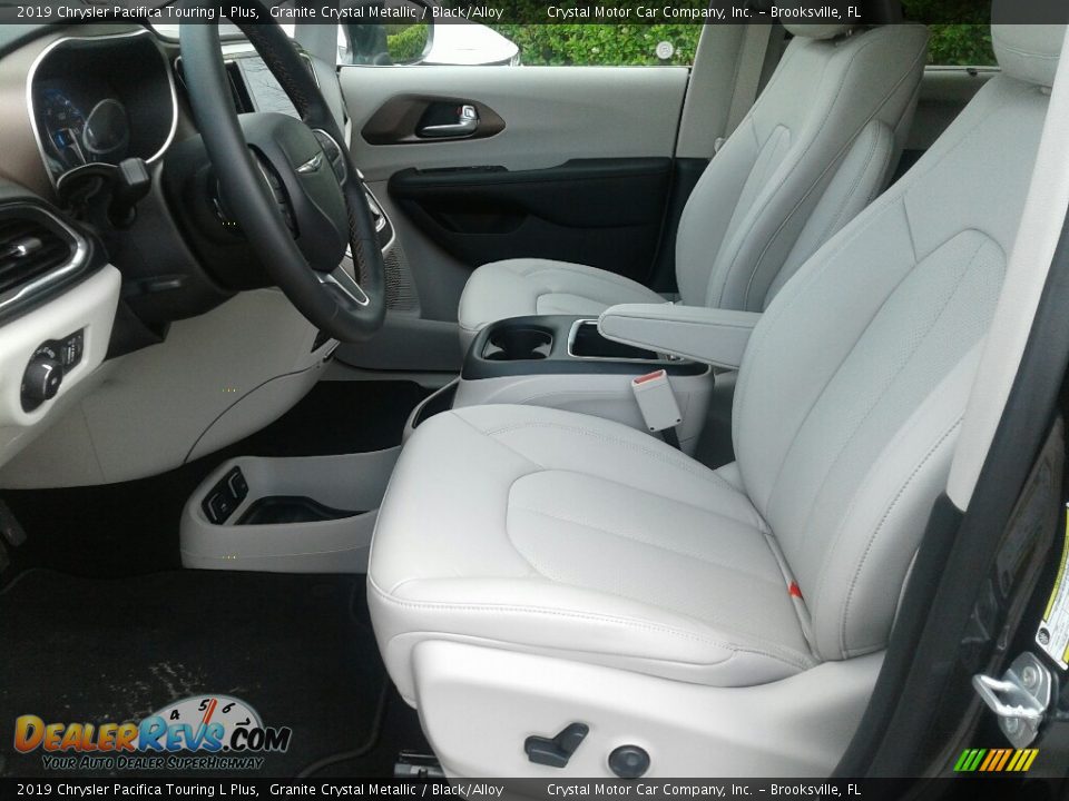 2019 Chrysler Pacifica Touring L Plus Granite Crystal Metallic / Black/Alloy Photo #9